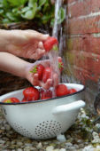 Aardbeien wassen