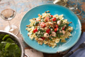 Pasta with spinach dish