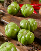 Green tomato, Solanum lycopersicum