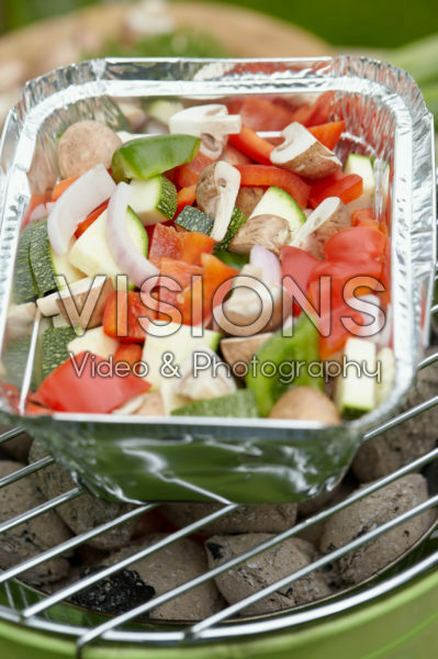 Gemengde groente op de barbecue