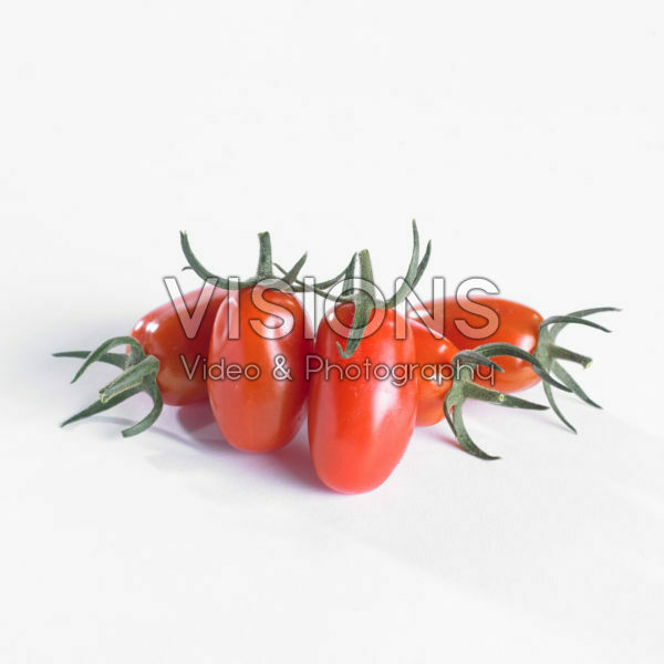 Solanum lycopersicum, red mini pomodori tomato
