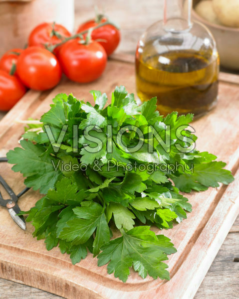 Petroselinum crispum var. neapolitanum Petroselinum crispum var. neapolitanum