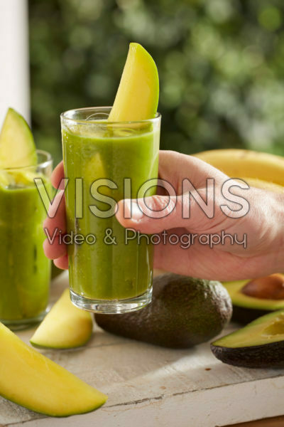 Smoothie mango, avocado, appel en banaan Smoothie mango, avocado, appel en banaan