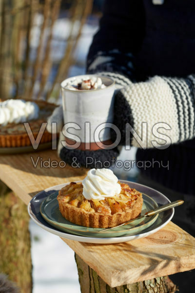 Apple tartlet and hot chocolate