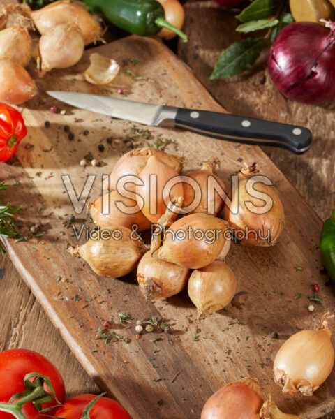 Mini onions yellow, Allium cepa