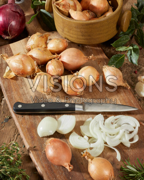 Mini onions yellow, Allium cepa Mini onions yellow, Allium cepa