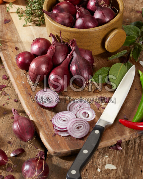 Mini onions red, Allium cepa