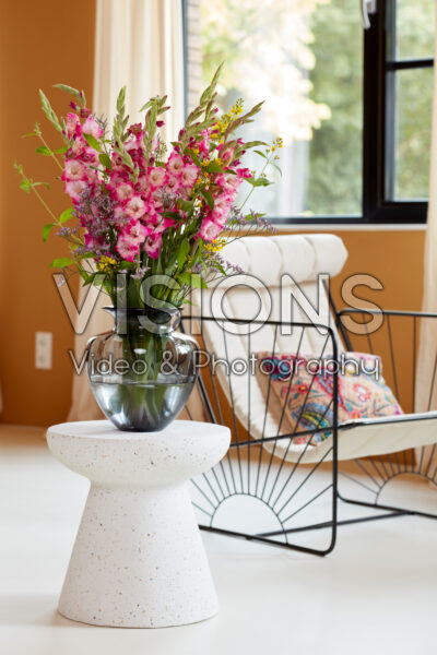 Gladdies® in vase, Gladiolus Lizzy