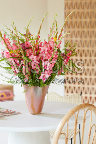 Gladdies® in vase, Gladiolus Kelly