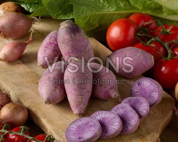 Radish, Raphanus sativus Blue Meat Radish, Raphanus sativus Blue Meat