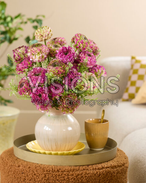 Ranunculus Pon Pon bouquet purple and pink