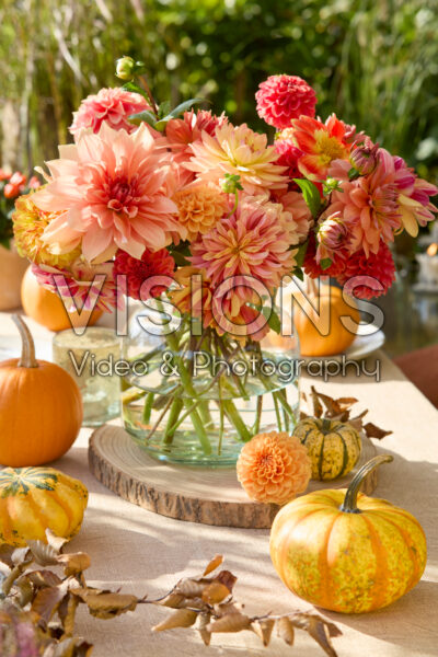 Mixed dahlia bouquet