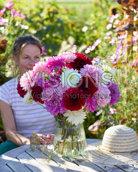 Mixed Dahlia Karma bouquet