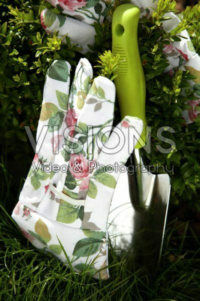 Gardening gloves