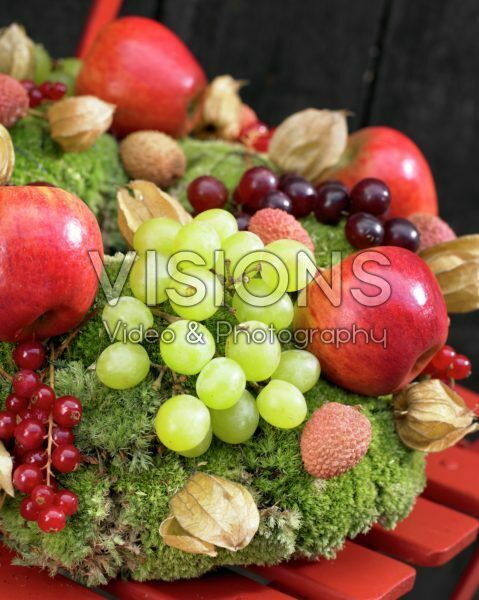 Fruit wreath